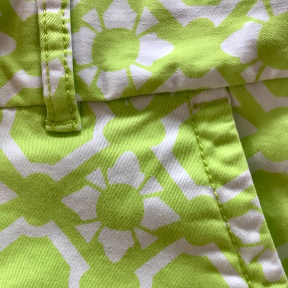 Crown & Ivy Trellis Print Bermuda Shorts w Pockets, Lime Green & White Size 6 - Picture 7 of 7